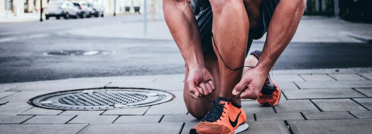 Cadre légal de l’activité sportive en entreprise : assurance, certificat…